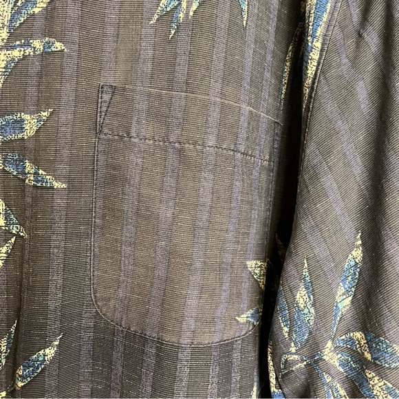 Caribbean Blue Floral Men's Button Down Hawaiian Shirt Size XXL - Picture 7 of 13